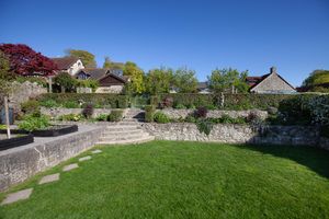 Castleton_Garden - click for photo gallery